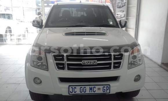 Sayi Na hannu Isuzu KB White Mota in Butha Buthe a Butha-Buthe Sayi Na hannu Isuzu KB White Mota in Butha Buthe a Butha-Buthe