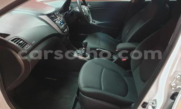 Buy Used Hyundai Accent White Car in Maputsoa in Leribe Buy Used Hyundai Accent White Car in Maputsoa in Leribe