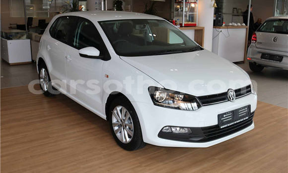 Acheter Occasion Voiture Volkswagen Polo Blanc à Maputsoe, Leribe Acheter Occasion Voiture Volkswagen Polo Blanc à Maputsoe, Leribe