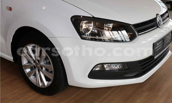 Acheter Occasion Voiture Volkswagen Polo Blanc à Maputsoe, Leribe Acheter Occasion Voiture Volkswagen Polo Blanc à Maputsoe, Leribe