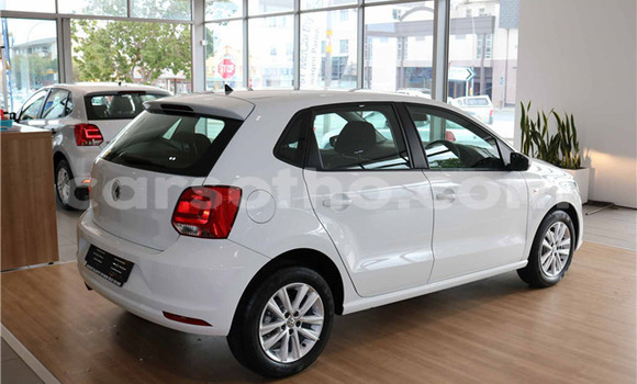 Acheter Occasion Voiture Volkswagen Polo Blanc à Maputsoe, Leribe Acheter Occasion Voiture Volkswagen Polo Blanc à Maputsoe, Leribe
