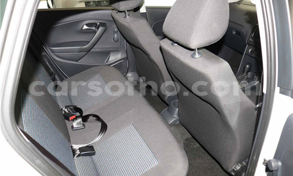 Acheter Occasion Voiture Volkswagen Polo Blanc à Maputsoe, Leribe Acheter Occasion Voiture Volkswagen Polo Blanc à Maputsoe, Leribe