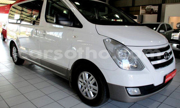 Acheter Occasion Voiture Hyundai H1 Blanc à Mafeteng, Mafeteng Acheter Occasion Voiture Hyundai H1 Blanc à Mafeteng, Mafeteng