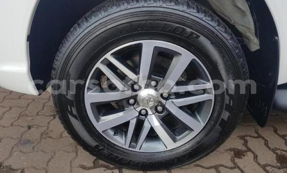 Buy Used Toyota Hilux White Car in Maseru in Maseru Buy Used Toyota Hilux White Car in Maseru in Maseru