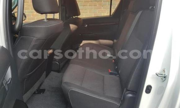 Buy Used Toyota Hilux White Car in Maseru in Maseru Buy Used Toyota Hilux White Car in Maseru in Maseru