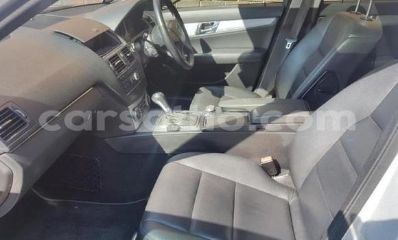 Buy Used Mercedes-Benz 300CD Silver Car in Maseru in Maseru Buy Used Mercedes-Benz 300CD Silver Car in Maseru in Maseru