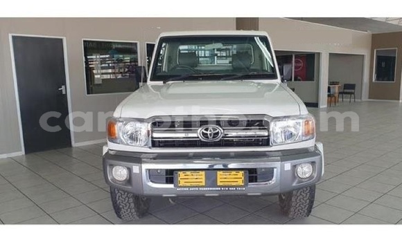 Buy Used Toyota Land Cruiser White Car in Maseru in Maseru Buy Used Toyota Land Cruiser White Car in Maseru in Maseru