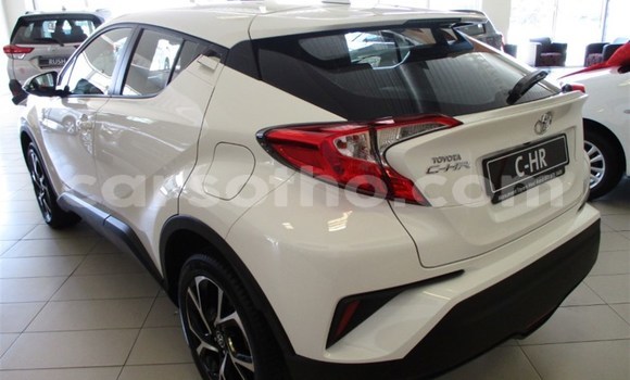 Buy Used Toyota C-HR White Car in Mohale's Hoek in Mohale's Hoek Buy Used Toyota C-HR White Car in Mohale's Hoek in Mohale's Hoek