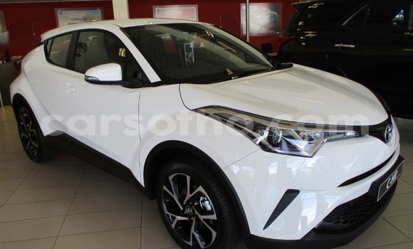 Buy Used Toyota C-HR White Car in Mohale's Hoek in Mohale's Hoek Buy Used Toyota C-HR White Car in Mohale's Hoek in Mohale's Hoek