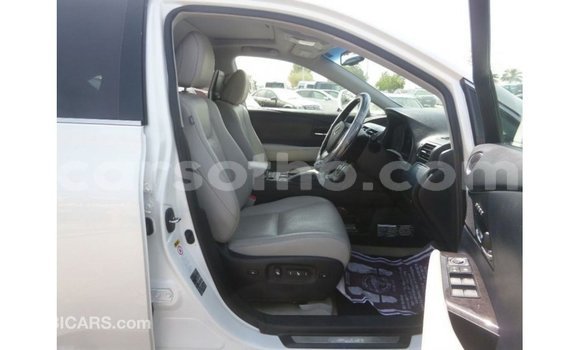 Sayi Imported Lexus RX White Mota in Import - Dubai a Maseru Sayi Imported Lexus RX White Mota in Import - Dubai a Maseru