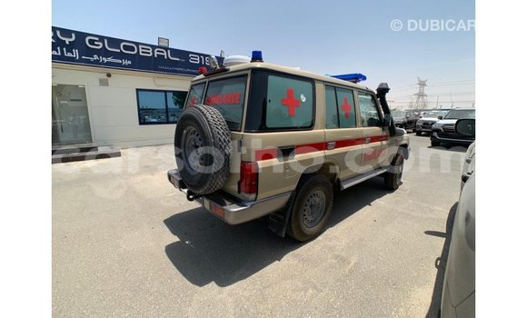 اشتري Imported Toyota Land Cruiser Beige سيارة في Import - Dubai في Maseru اشتري Imported Toyota Land Cruiser Beige سيارة في Import - Dubai في Maseru