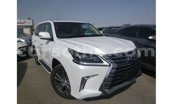Sayi Imported Lexus LX White Mota in Import - Dubai a Maseru Sayi Imported Lexus LX White Mota in Import - Dubai a Maseru