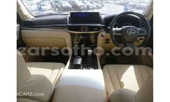 Sayi Imported Lexus LX White Mota in Import - Dubai a Maseru Sayi Imported Lexus LX White Mota in Import - Dubai a Maseru