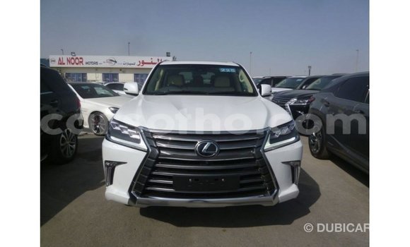 Sayi Imported Lexus LX White Mota in Import - Dubai a Maseru Sayi Imported Lexus LX White Mota in Import - Dubai a Maseru