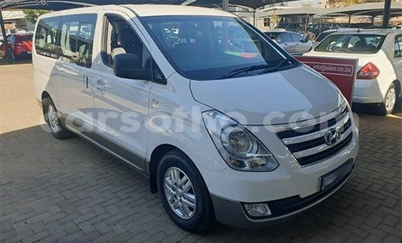 Acheter Occasion Voiture Hyundai H1 Blanc à Maseru, Maseru Acheter Occasion Voiture Hyundai H1 Blanc à Maseru, Maseru