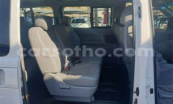 Acheter Occasion Voiture Hyundai H1 Blanc à Maseru, Maseru Acheter Occasion Voiture Hyundai H1 Blanc à Maseru, Maseru