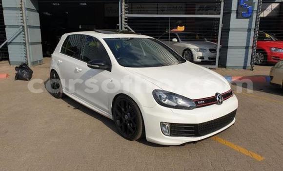 Buy Used Volkswagen Golf GTI White Car in Maputsoe in Leribe Buy Used Volkswagen Golf GTI White Car in Maputsoe in Leribe