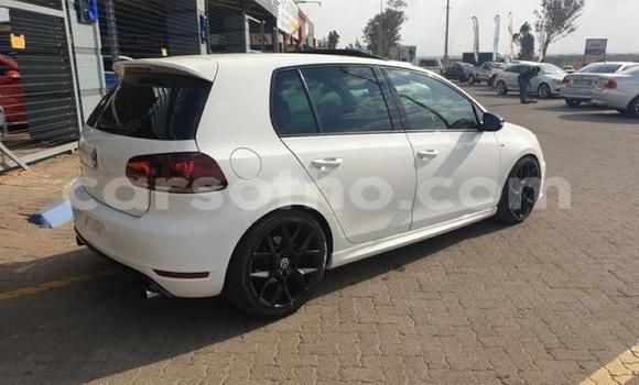 Buy Used Volkswagen Golf GTI White Car in Maputsoe in Leribe Buy Used Volkswagen Golf GTI White Car in Maputsoe in Leribe