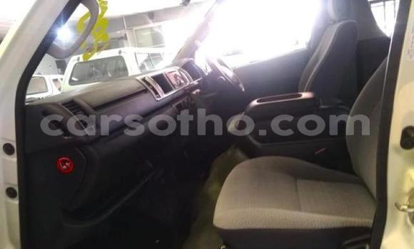 اشتري مستعمل Toyota 2000GT White سيارة في Hlotse في Leribe اشتري مستعمل Toyota 2000GT White سيارة في Hlotse في Leribe