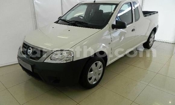 Buy Used Nissan NP 300 White Car in Maputsoa in Leribe Buy Used Nissan NP 300 White Car in Maputsoa in Leribe