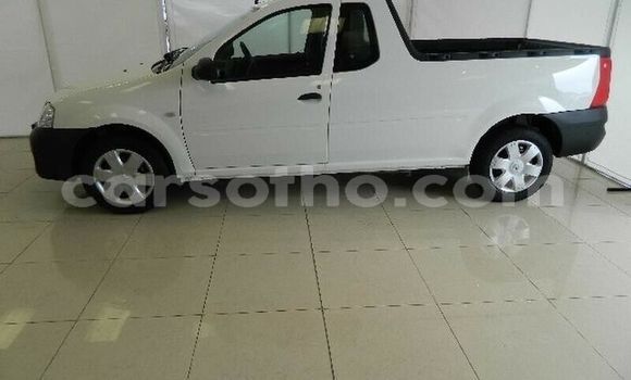 Buy Used Nissan NP 300 White Car in Maputsoa in Leribe Buy Used Nissan NP 300 White Car in Maputsoa in Leribe