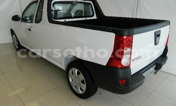Buy Used Nissan NP 300 White Car in Maputsoa in Leribe Buy Used Nissan NP 300 White Car in Maputsoa in Leribe