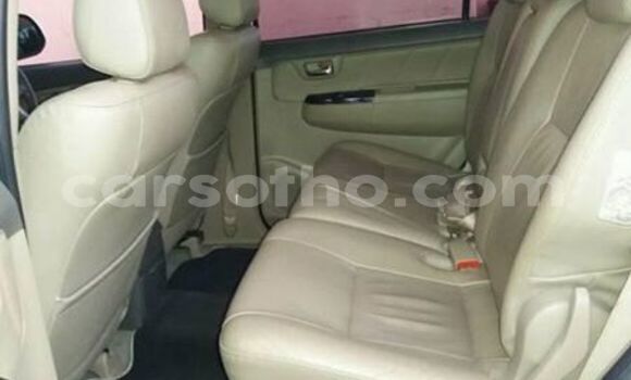 اشتري مستعمل Toyota Fortuner White سيارة في Maseru في Maseru اشتري مستعمل Toyota Fortuner White سيارة في Maseru في Maseru