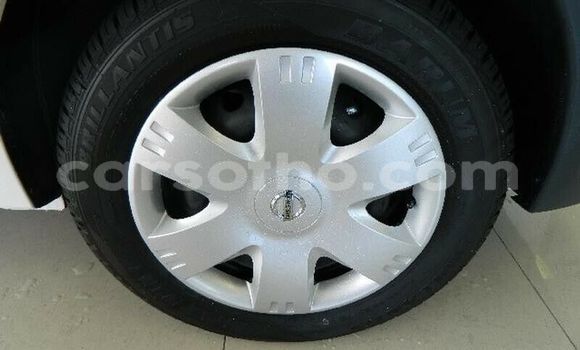 Buy Used Nissan NP 300 White Car in Maputsoa in Leribe Buy Used Nissan NP 300 White Car in Maputsoa in Leribe