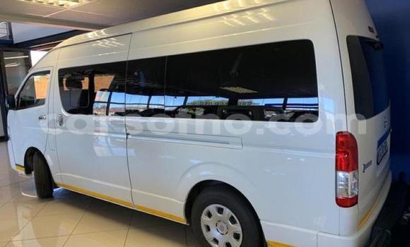 Acheter Occasion Voiture Toyota 2000GT Blanc à Mafeteng, Mafeteng Acheter Occasion Voiture Toyota 2000GT Blanc à Mafeteng, Mafeteng