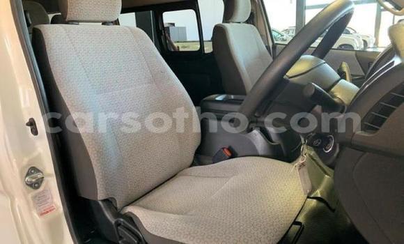 Acheter Occasion Voiture Toyota 2000GT Blanc à Mafeteng, Mafeteng Acheter Occasion Voiture Toyota 2000GT Blanc à Mafeteng, Mafeteng