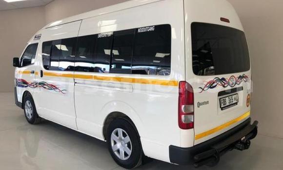 اشتري مستعمل Toyota Hiace White سيارة في Hlotse في Leribe اشتري مستعمل Toyota Hiace White سيارة في Hlotse في Leribe