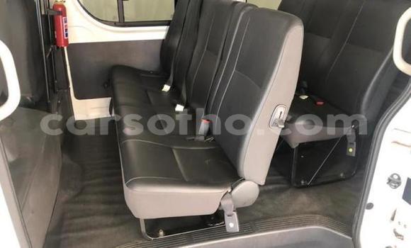 اشتري مستعمل Toyota Hiace White سيارة في Hlotse في Leribe اشتري مستعمل Toyota Hiace White سيارة في Hlotse في Leribe