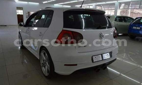 Sayi Na hannu Volkswagen Golf R White Mota in Maseru a Maseru Sayi Na hannu Volkswagen Golf R White Mota in Maseru a Maseru