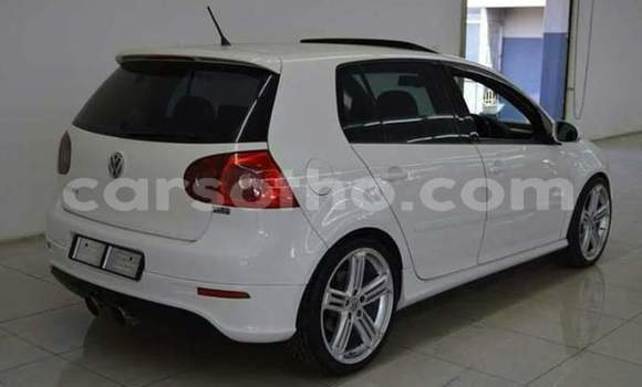 Sayi Na hannu Volkswagen Golf R White Mota in Maseru a Maseru Sayi Na hannu Volkswagen Golf R White Mota in Maseru a Maseru
