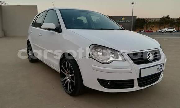 Sayi Na hannu Volkswagen Polo White Mota in Maseru a Maseru Sayi Na hannu Volkswagen Polo White Mota in Maseru a Maseru