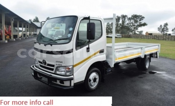 Acheter Occasion Utilitaire Toyota Dyna Blanc à Maseru, Maseru Acheter Occasion Utilitaire Toyota Dyna Blanc à Maseru, Maseru