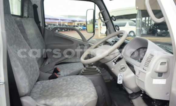 Acheter Occasion Utilitaire Toyota Dyna Blanc à Maseru, Maseru Acheter Occasion Utilitaire Toyota Dyna Blanc à Maseru, Maseru
