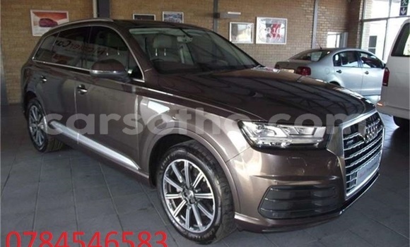 Sayi Na hannu Audi Q7 Black Mota in Maseru a Maseru Sayi Na hannu Audi Q7 Black Mota in Maseru a Maseru