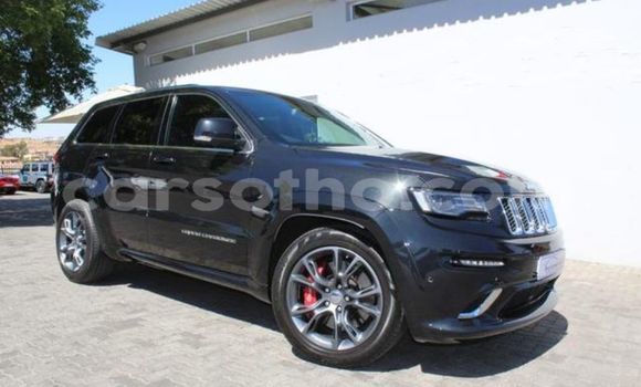 Sayi Na hannu Jeep Grand Cherokee SRT8 Black Mota in Maseru a Maseru Sayi Na hannu Jeep Grand Cherokee SRT8 Black Mota in Maseru a Maseru