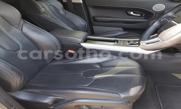 Sayi Na hannu Jeep Grand Cherokee SRT8 Black Mota in Maseru a Maseru Sayi Na hannu Jeep Grand Cherokee SRT8 Black Mota in Maseru a Maseru