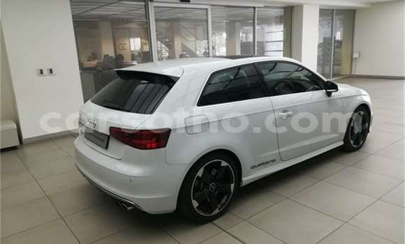 Sayi Na hannu Audi A3 White Mota in Maseru a Maseru Sayi Na hannu Audi A3 White Mota in Maseru a Maseru