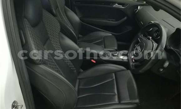 Sayi Na hannu Audi A3 White Mota in Maseru a Maseru Sayi Na hannu Audi A3 White Mota in Maseru a Maseru