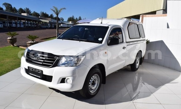 اشتري مستعمل Toyota Hilux White سيارة في Maseru في Maseru اشتري مستعمل Toyota Hilux White سيارة في Maseru في Maseru
