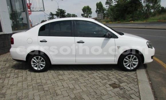 Acheter Occasion Voiture Volkswagen Polo Blanc à Maseru, Maseru Acheter Occasion Voiture Volkswagen Polo Blanc à Maseru, Maseru