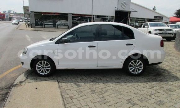 Acheter Occasion Voiture Volkswagen Polo Blanc à Maseru, Maseru Acheter Occasion Voiture Volkswagen Polo Blanc à Maseru, Maseru