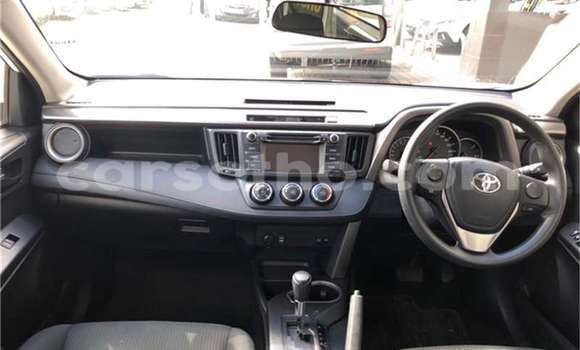 Sayi Na hannu Toyota RAV4 White Mota in Maseru a Maseru Sayi Na hannu Toyota RAV4 White Mota in Maseru a Maseru