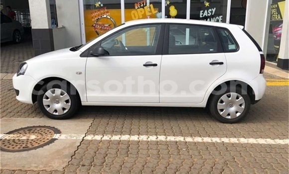 اشتري مستعمل Volkswagen Polo White سيارة في Maseru في Maseru اشتري مستعمل Volkswagen Polo White سيارة في Maseru في Maseru