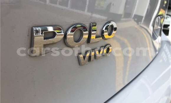 اشتري مستعمل Volkswagen Polo White سيارة في Maseru في Maseru اشتري مستعمل Volkswagen Polo White سيارة في Maseru في Maseru