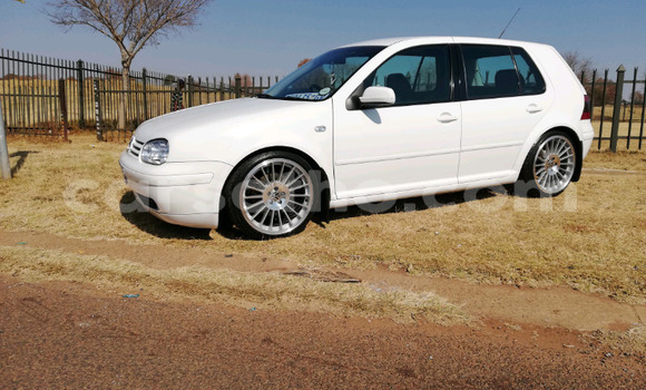 اشتري مستعمل Volkswagen Golf White سيارة في Maputsoe في Leribe اشتري مستعمل Volkswagen Golf White سيارة في Maputsoe في Leribe