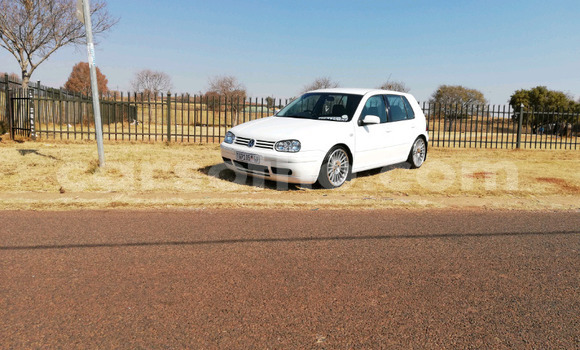 اشتري مستعمل Volkswagen Golf White سيارة في Maputsoe في Leribe اشتري مستعمل Volkswagen Golf White سيارة في Maputsoe في Leribe